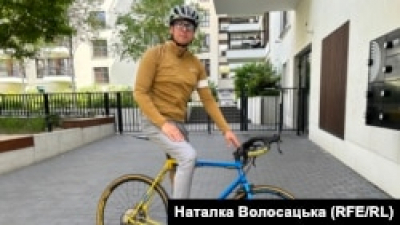 Підприємець українського походження проїде 7 тисяч км велосипедом, щоб зібрати кошти для постраждалих від війни дітей