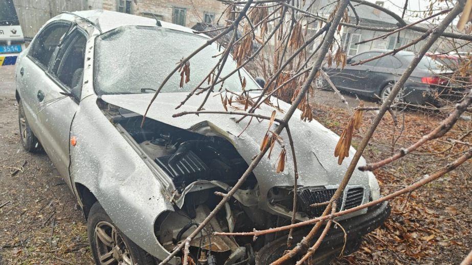 In Synelnykove, a young man stole a car from a service station and crashed it shortly after.